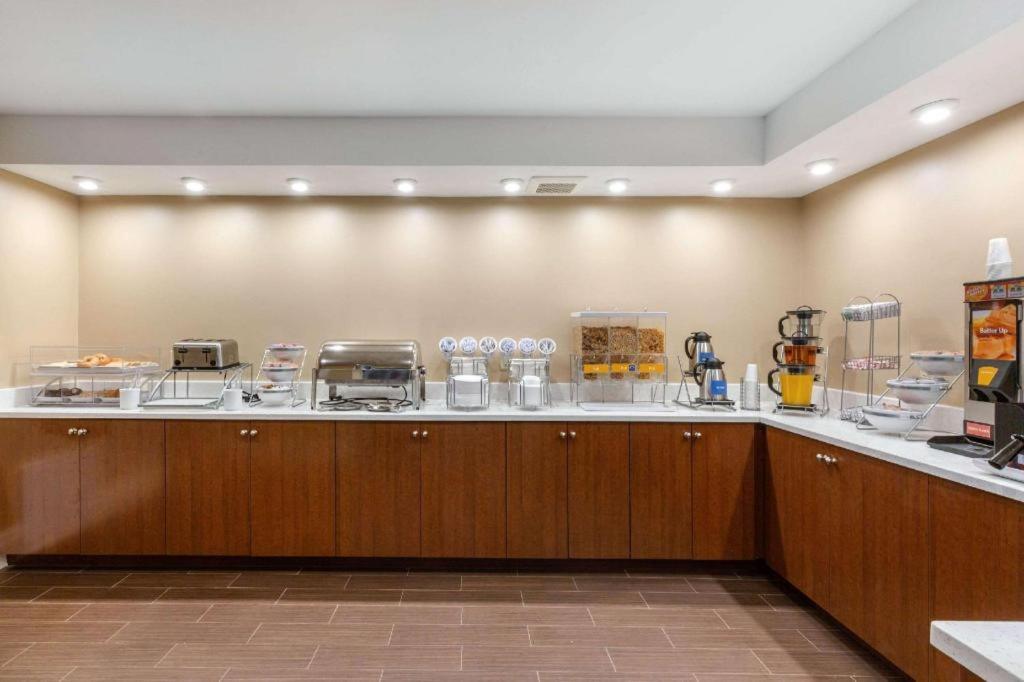 Comfort Inn Danvers - Boston North Shore Экстерьер фото